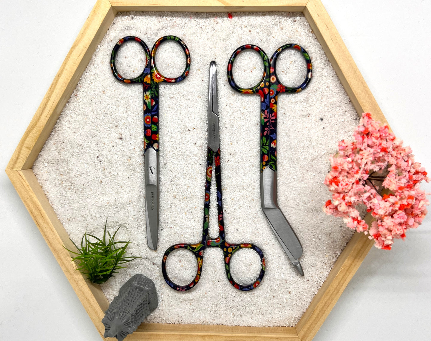 3 delig scharen set verpleegkundige PrismaBlooms (+ naam graveren)